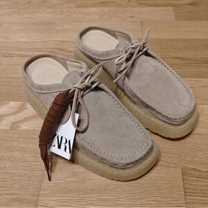 Clarks × Zara
Suede Wallabee Mule Loafers